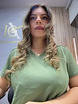 alicee16 Webcam Show