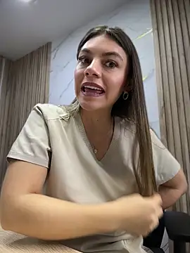 Show de alicee16 na webcam