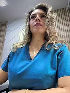 Show de alicee16 na webcam