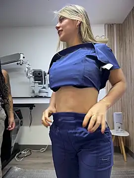 alicee16 Show in webcam