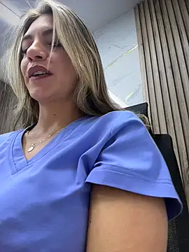 alicee16's Webcam Show