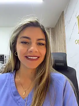 Show modela alicee16 na web-kameri