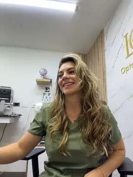 הופעת וובקאם של alicee16