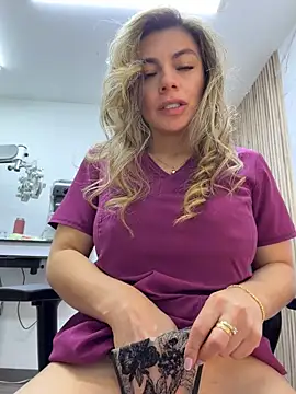 Chatroom XXX en direct de alicee16