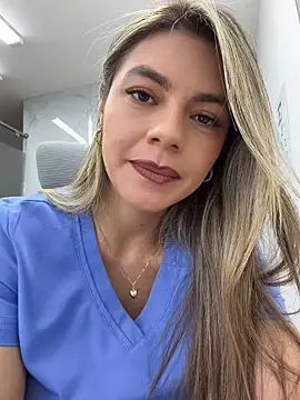 Show modela alicee16 na web-kameri