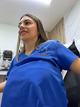 Show de alicee16 na webcam