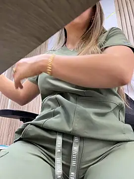 alicee16's Webcam Show