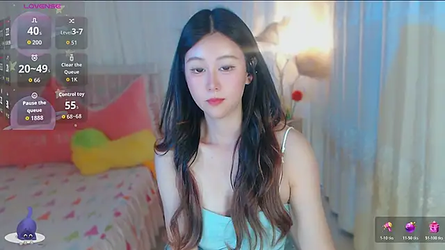 Aimee-520 Adlı Modelin Canlı XXX Sohbeti