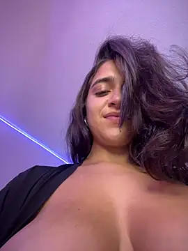 Aliciia777's Live XXX Chat