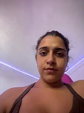 Aliciia777's Live XXX Chat