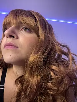 צ'אט XXX בשידור חי של Aliciia777