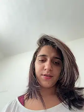 Aliciia777 Adlı Modelin Canlı XXX Sohbeti