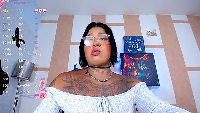 IsabellBigtitsxx's Webcam Show