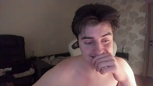 Knuckles17's Webcam Show