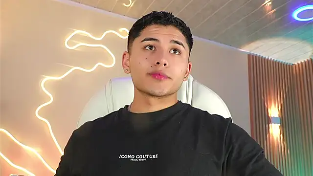 MatiasKorn Pertunjukan Webcam