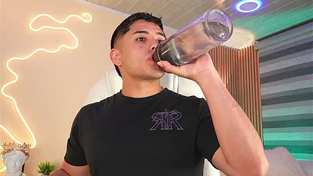 عرض كام MatiasKorn