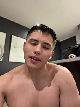 MatiasKorn Pertunjukan Webcam