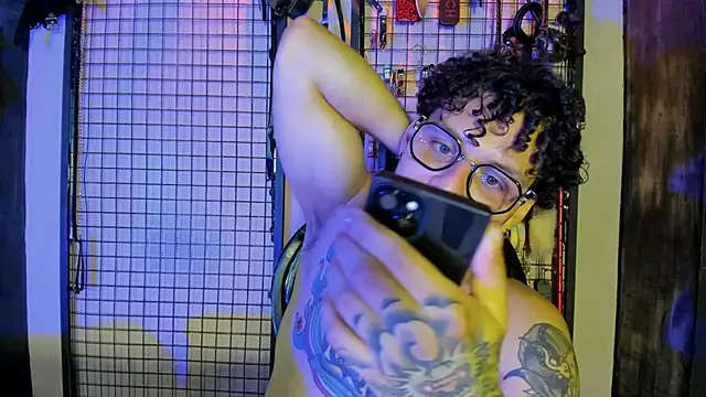 Twisted_Fantasy Webcam show