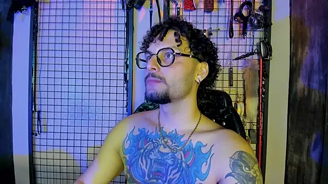Twisted_Fantasy 在線直播表演