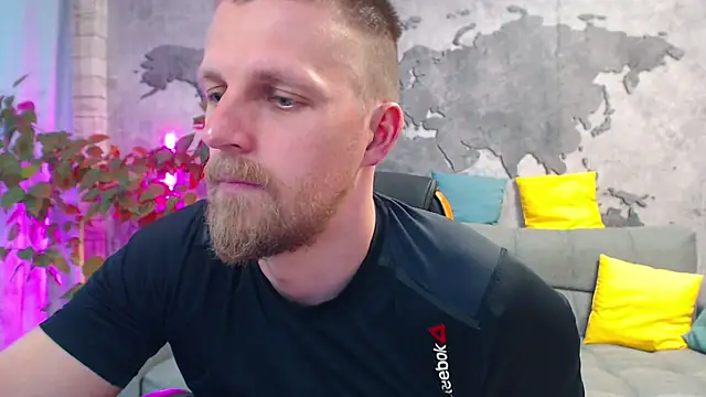 VikingChrisss: διαδικτυακό σόου στην κάμερα