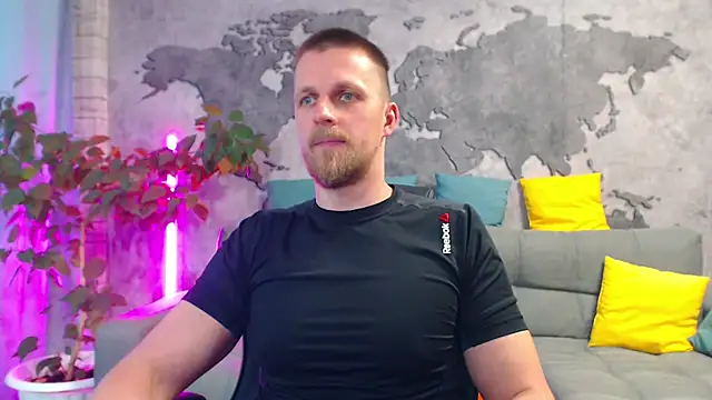VikingChrisss Show in webcam