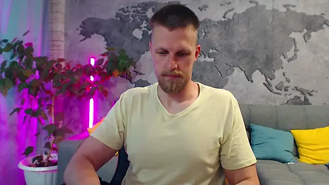 Pokazy przed kamerką – VikingChrisss