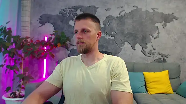 Pokazy przed kamerką – VikingChrisss