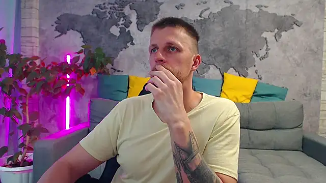 VikingChrisss Шоу с уебкамера