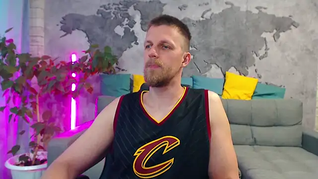 VikingChrisss Show in webcam