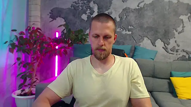 VikingChrisss Show in webcam