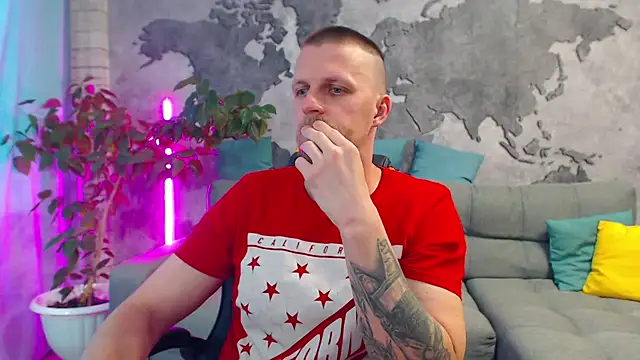 Pokazy przed kamerką – VikingChrisss