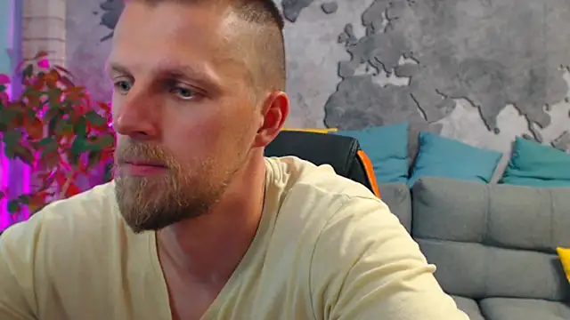Chatroom XXX en direct de VikingChrisss