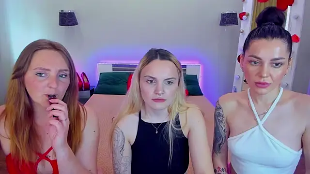 MagicEyess Adlı Modelin Canlı XXX Sohbeti