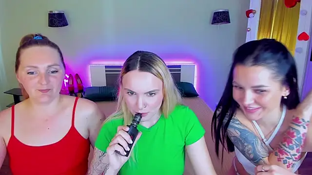 MagicEyess webcam show