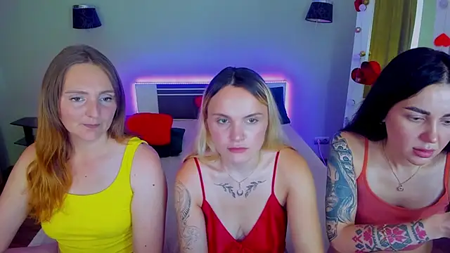 MagicEyess: вебкам-шоу