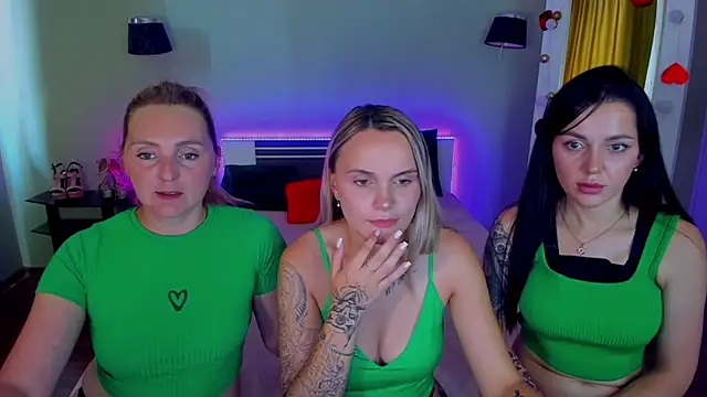 MagicEyess Pertunjukan Webcam