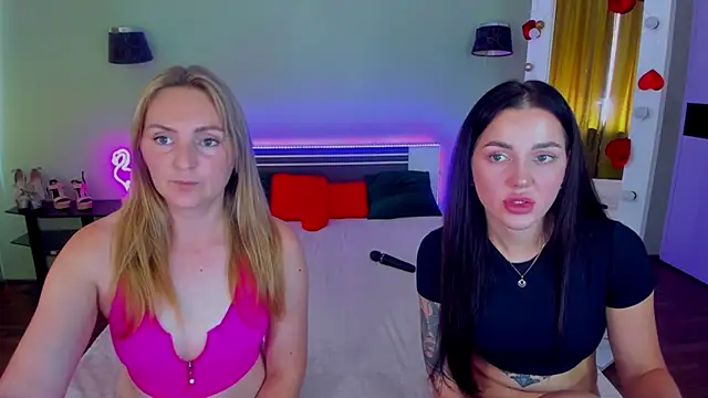 XXX chat uživo modela MagicEyess