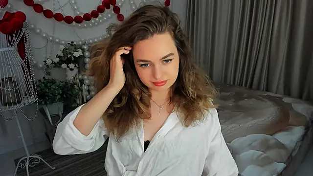 MiracleCurly webcam show