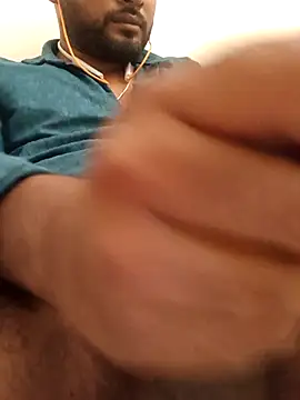 HotDesiboy122's Live XXX Chat
