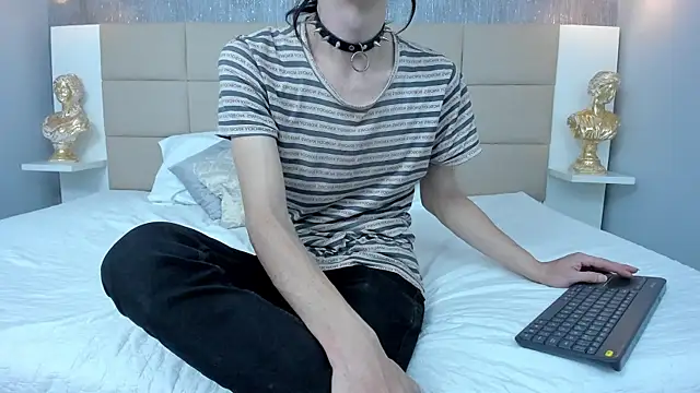 Hecatee_77's Webcam Show