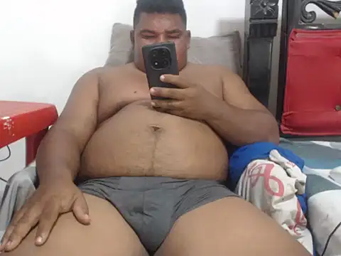 Pokazy przed kamerką – bull_blackponse