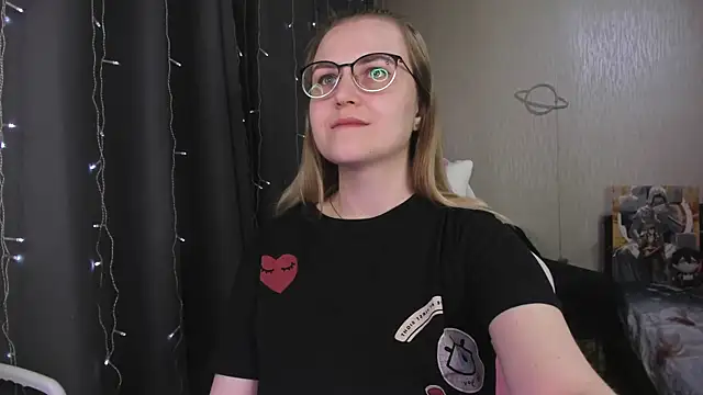 MissBrightShine's Live XXX Chat