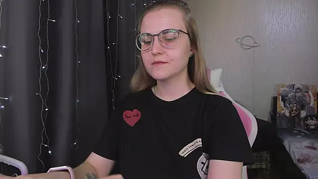 MissBrightShine's Live XXX Chat