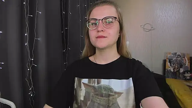 MissBrightShine XXX чат на живо