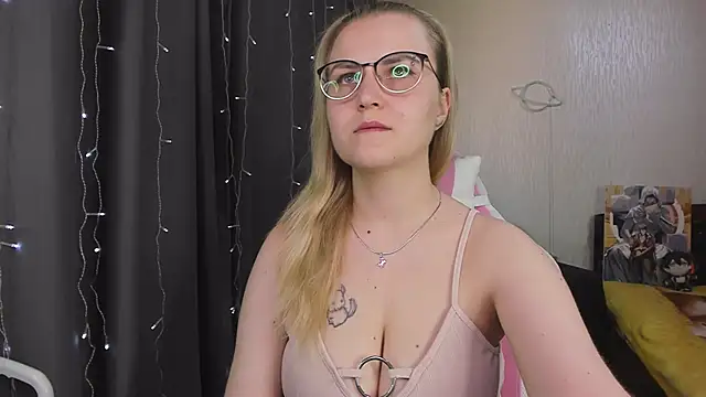 Chat XXX en directo de MissBrightShine