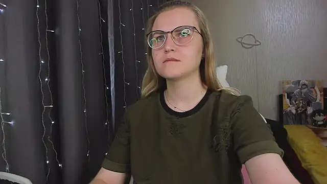 MissBrightShine's Live XXX Chat