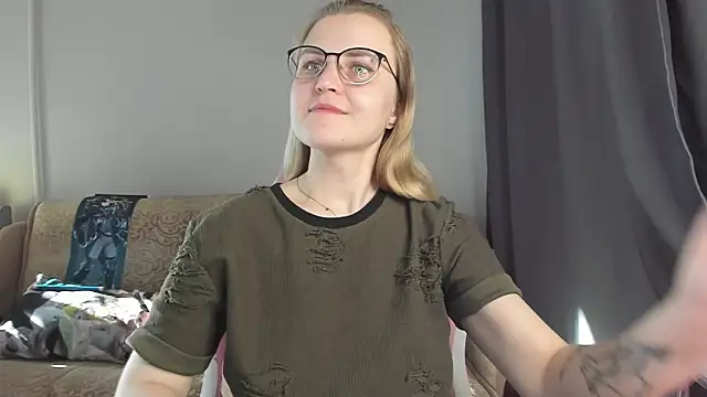 MissBrightShine's Live XXX Chat