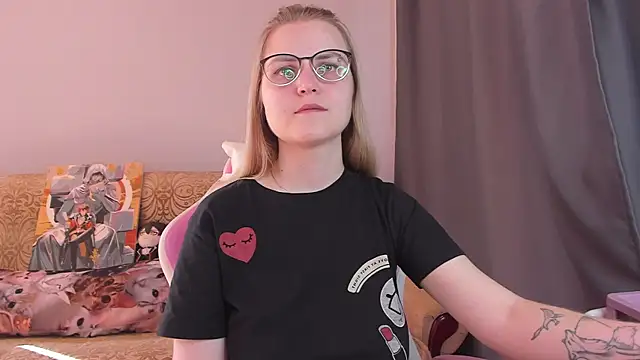 MissBrightShine XXX чат на живо