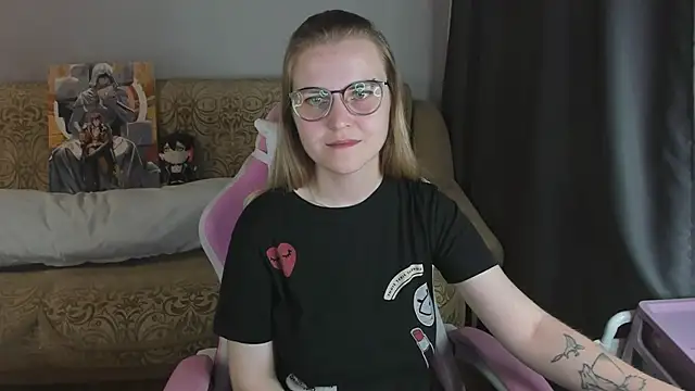 MissBrightShine XXX чат на живо