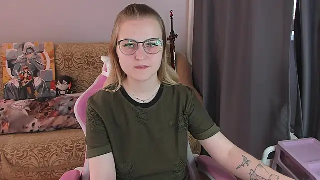 MissBrightShine's Live XXX Chat